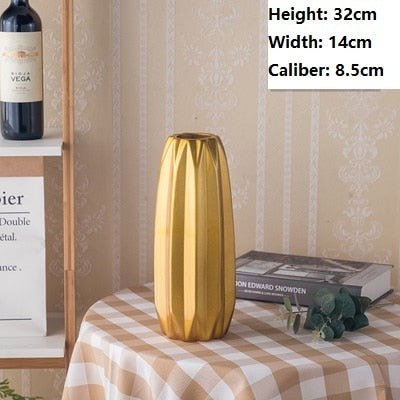 Luxury Europe Gold-plated Ceramic Vase Home Decor Creative Design Porcelain Decorative Flower Vase For Wedding Decoration