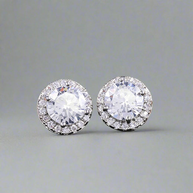 Luxury CZ Stud Earrings For Women Romantic Elegant for Daily Use.
